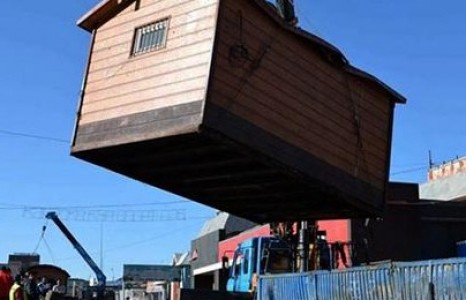 Дарга нарын нүдэн дээр амиа егүүтгэнэ гэж сүрдүүлжээ