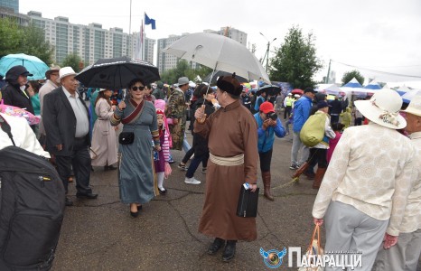 Д.Лүндээжанцан эгэл олныхоо адил...