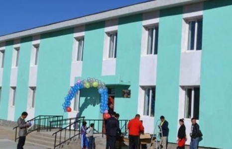 Дотуур байрны 40 орчим сурагч хоолонд хордож эмнэлэгт хүргэгджээ