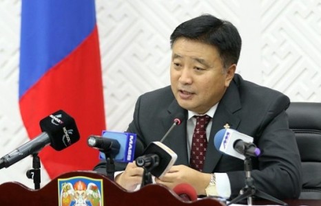 Су.Батболд бусдын дарамтанд орж, өргөдлөө өгсөн үү?