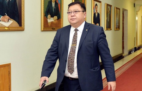 С.Эрдэнэ: АЖИЛ ХАЯЛТЫН АРД НАМАЙГ БАЙГАА, БАЙХГҮЙГ БАГШ НАР Л МЭДНЭ