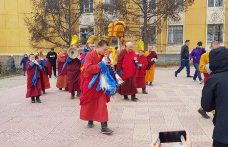 Д.Чойжамц: Эрдэнийн шүтээн  “Рэнсрэл”-ээс адис авах нь иргэн бүрт нээлттэй
