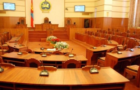 ЖИРИЙН ИРГЭН НЬ ХОРИГДОЖ, ГИШҮҮН НЬ СУУДАЛДАА ҮЛДЛЭЭ