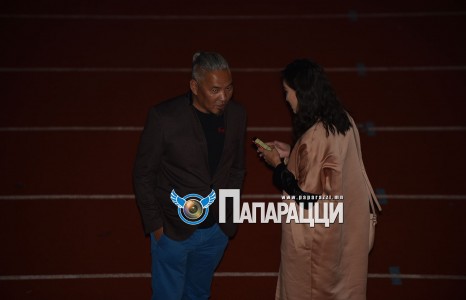 Гитарчин Өөжгий шинэхэн хайртайгаа учирав уу