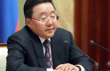 Ц.Элбэгдоржийн ажлын өрөөнд нэгжлэг хийж, уран зургуудийг нь хураан авчээ