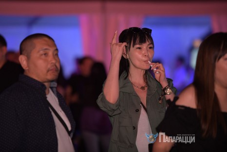 STREET PAPARAZZI: ЦЭЦЭГ ХҮҮХЭН ЖИН НЭМЖЭЭ.