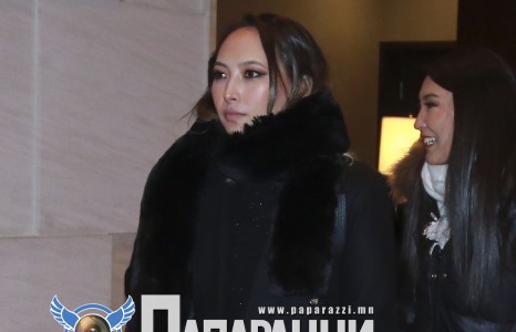 Топын дүү модель Сүүгийгийн нар хэлбийж, эх орондоо хэдийн суурьшжээ