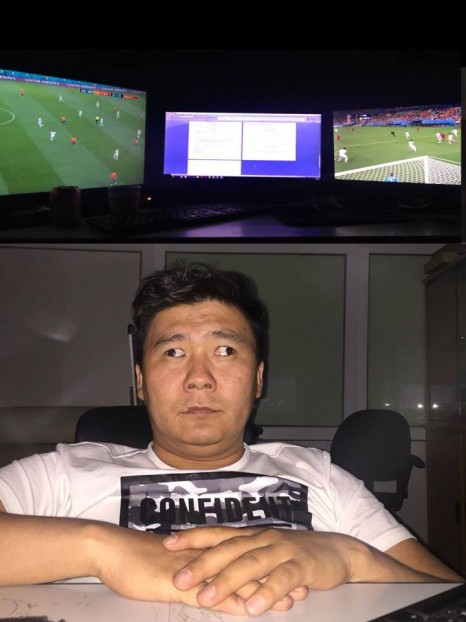 Найруулагч Жүжигчин Галбаяр хөгжилтэй залуу шүү.