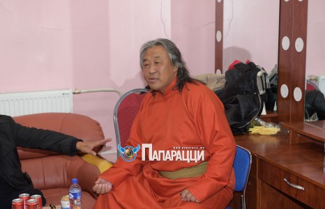 “Со”  ах өнгөлөг байна