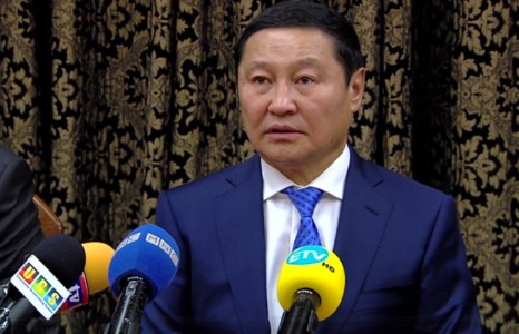 Н.Алтанхуяг: С.Эрдэнэ УИХ дээр шившгийн зүйл хийж байна