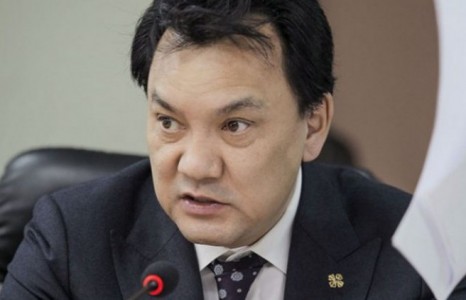 Гишүүдэд өгсөн авлига буюу ЖДҮХС-гийн зээл сайд Б.Батзоригийг АТГ-т дуудагдахад хүргэв