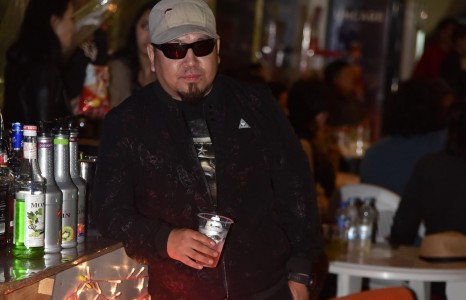 Мөнхийн хар шилт МC шилээ авсан ч....