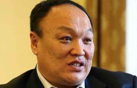 Говь-Алтайг элгээр нь хэвтүүлж, хагартлаа баяжсан засаг дарга С.Гансэлэмийг яах вэ?