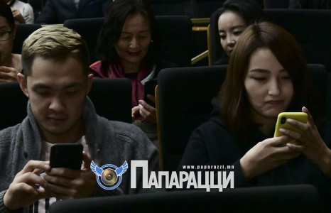 Мисс Ю.Балжидмаа Дамбын Хишгээгийн бага хүүтэй явна