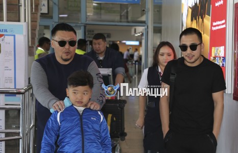 МУГТ С.Төгсцогт эх орондоо хөл тавьлаа