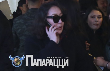 PR-чин Б.Навчаа ээлжит ажлаа зохицуулж явна уу...