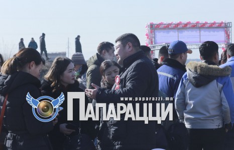 Тэр удахгүй дэвшихгүй болов уу...