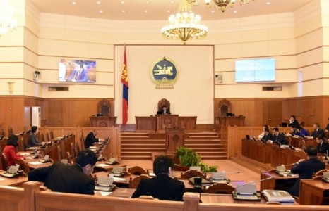 Өмхий ханхлуулсаар байгаа 