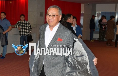 Гоо зүйн мэдрэмжтэй Р.Амаржаргал гишүүн асан тайлсаар орж ирэв