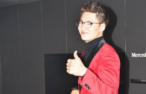 Загвар өмсөгч О.Билгүүн аргагүй л өөр юм