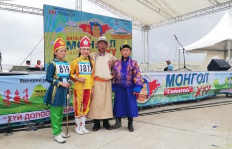 ХУРДАН МОРЬ УНААЧ ХҮҮХДИЙН “ГИЙНГОО” АНХДУГААР НААДМЫН ШИЛДГҮҮД ТОДОРЛОО