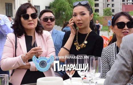 Гок-ийн Ч.Ганзоригийн алтанд “гулгисан”  охин