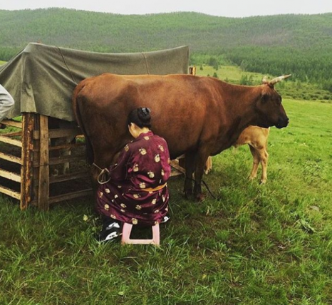 Укагийн дүү хөтлөгч Уранзаяа