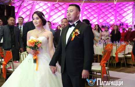 “Люмино”-ийн Д.Анхаа өчигдөр хуримаа хийлээ