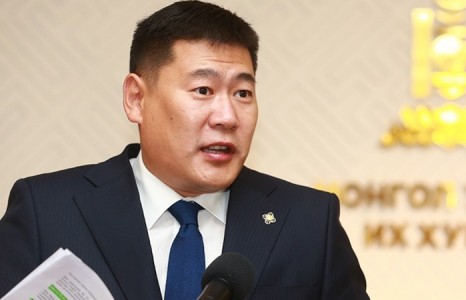 УИХ-ын гишүүн Л.Оюун-Эрдэнэ хөлөө гэмтээгээгүй, харин хүнд хэлбэрийн хордлогонд орж Солонгосд эмчлүүлэхээр явжээ