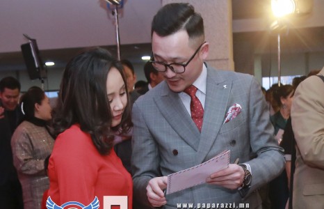 Хаана ч халуухан хосууд