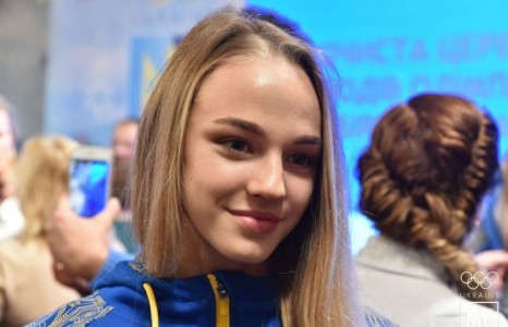 ЖҮДОГИЙН ШИНЭ ОД: 17 настай АВАРГА Дарья Билодидыг танилцуулъя