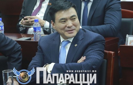 Шинэхэн хотын дарга зэрэг нэмэхийнхээ өмнөхөн нэг иймэрхүү