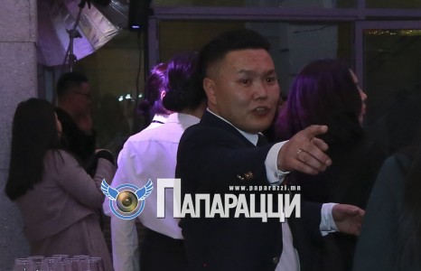 “Боди” Г.Угалзцэцэгийн нөхөр эхнэрийнхээ найрын ЗБ хийгээд завгүй...