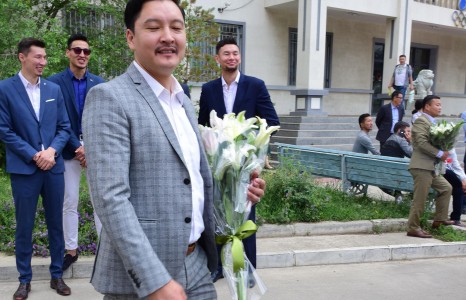 Даруухан Бархүү бас л ганцаараа...