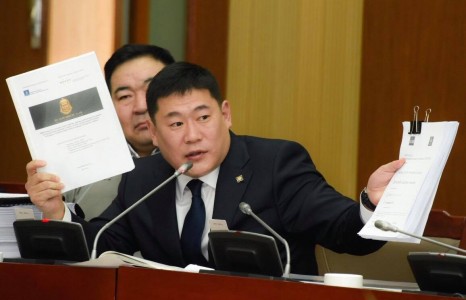 Л.Оюун-Эрдэнэ: 60 тэрбумын хэргийн эцсийг нь үзтэл явна