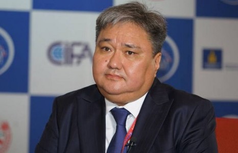 Урагшгүй “ноён”