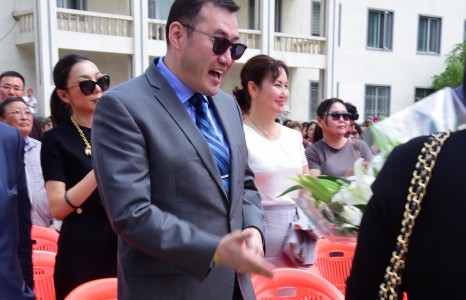 Эмэгтэйчүүдийг зоддог гэх БЗД-ийн засаг асан Д.Пүрэвдаваа