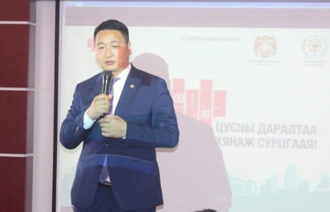 СХД-ийн өрхийн эмнэлгүүдэд даралтын аппарат гардуулав