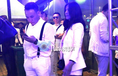 Гэрэлт гудамжны эрээн замыг клипэндээ мөнхөлсөн Наагий