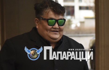 Д.Хадбаатар аваргын хүү заргалдаж яваа сурагтай