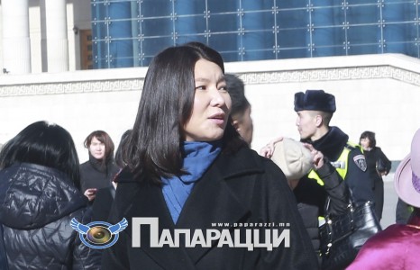 УИХ-ын гишүүн асан З.Алтайгийн шийрийг хатаах охин нь...