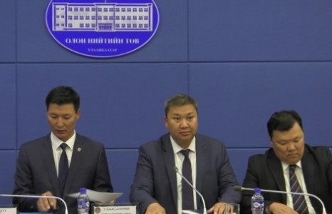 АТГ: Эрчим хүчний яамныхан гэр бүлийн болон хамаарал бүхий 7 компаниараа 5.8 тэрбум төгрөгийн тендер авчээ