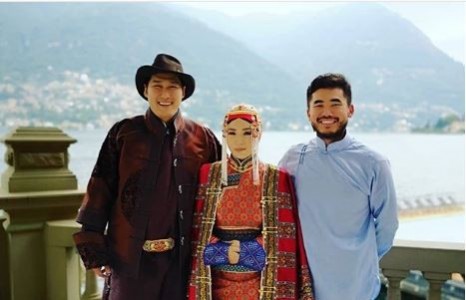 Монголын тэргүүн баячууд хуримын бал сараа Италид өнгөрүүлж байна