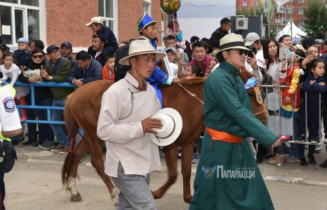 Цуутай атаман Д.Хишгээгийн хүү Х.Энхжингийн өөр төрх