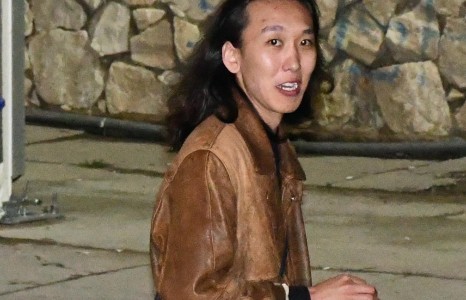 Дуучин Чойжоо ганцаар явна