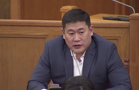 Д.ОЮУН-ЭРДЭНЭ: УИХ-ЫН ДАРГА М.ЭНХБОЛД ХУРЛАА ХАЯЖ ГАРЛАА