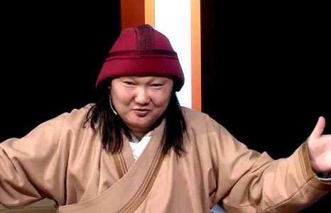 С.Жавхлан: “Монголчуудыг би л дээл өмсдөг болгосон