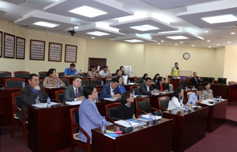 Улс төрийн хилс хэрэгт холбогсдод нөхөн олговор олгох шинэчилсэн хуулийг танилцуулах  уулзалт боллоо