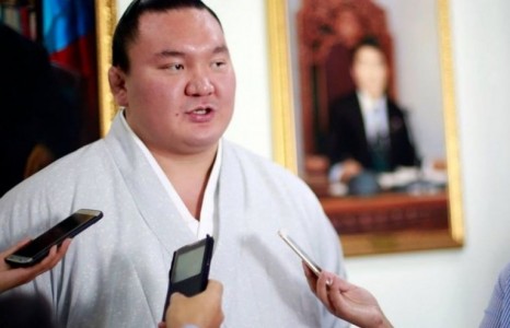 Хакухо М.Даваажаргал Монгол улсын иргэншлээс татгалзаж байгаагаа Японд ярьжээ