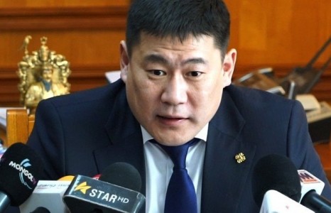 Л.Оюун-Эрдэнэ: Өндөр албан тушаал хашиж байсан нэр бүхий улс төрчид хууль хяналтын байгууллага руу утасдаж нөлөөлөхийг оролдож буй үйлдлээ зогсоо!